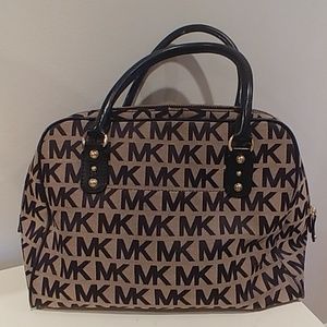 Michael Kors logo bag